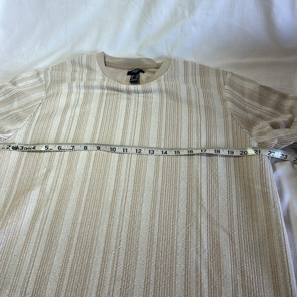 ⭐️ Forever 21 - Beige Striped Mens Tee Size large - Picture 4 of 5